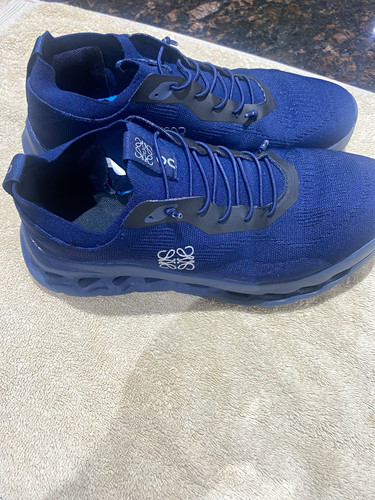 Men blue lace - on,